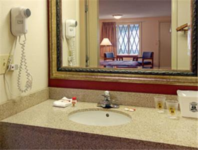 Mayfield Inn קלריון מסעדה תמונה